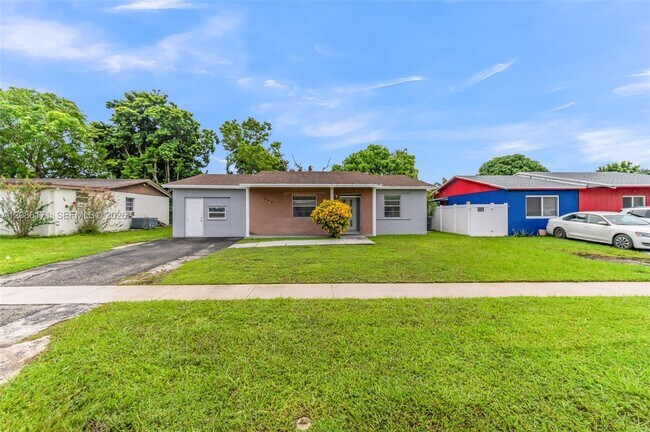 Building Photo - 608 SW 76th Terrace
