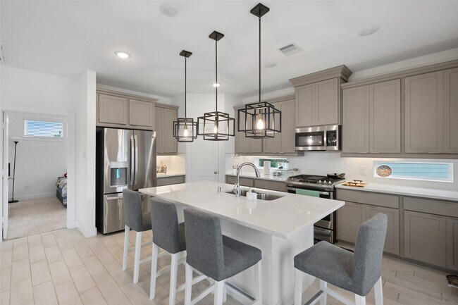 Building Photo - 18814 River Overlook Ct