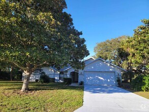 Building Photo - Gorgeous 3/2/2 Pool Home in Citrus Hills!!!!