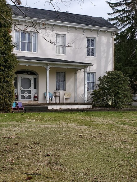 Primary Photo - 112 Kirtley Strasse
