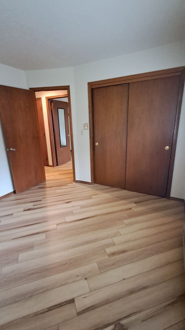 Building Photo - 6006 Boxwood Dr