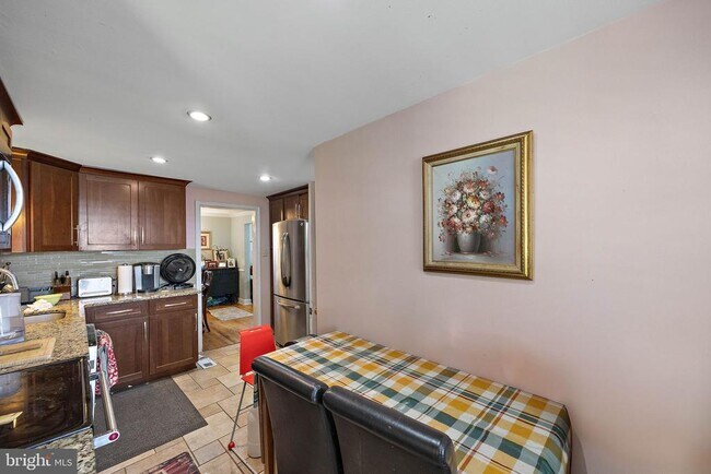 Building Photo - 412 Goodley Rd