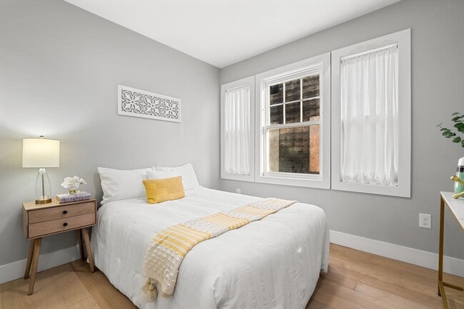 Building Photo - 679-683-683 Columbia Rd