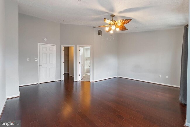 Building Photo - 8926 Mallard Ct
