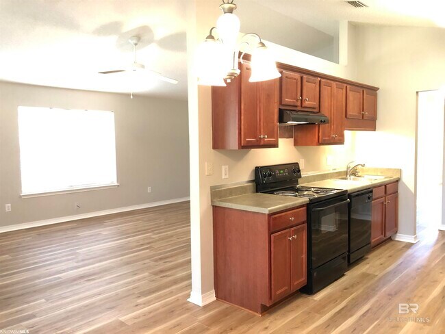 Building Photo - 9839 Hollowbrook Ave