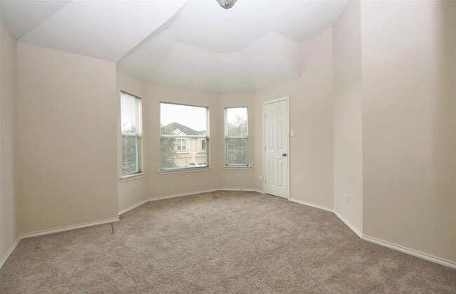 Building Photo - 16502 Pentonshire Ln