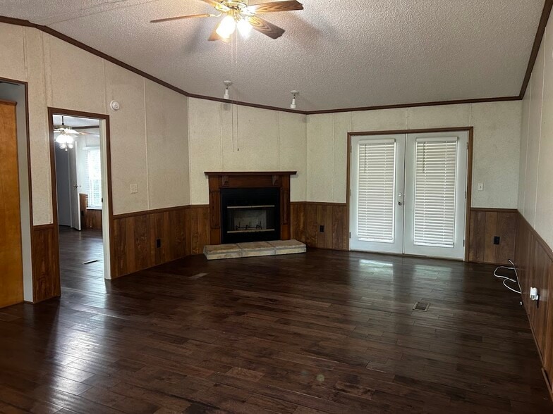 Building Photo - 176 Ware Trl