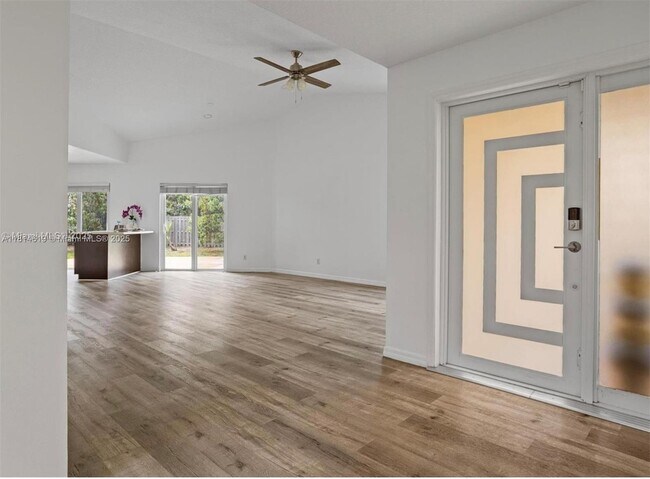 Building Photo - 11041 SW 11th Ct