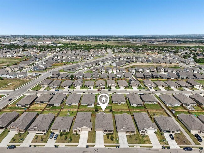 Building Photo - 111 Krause Spgs Dr