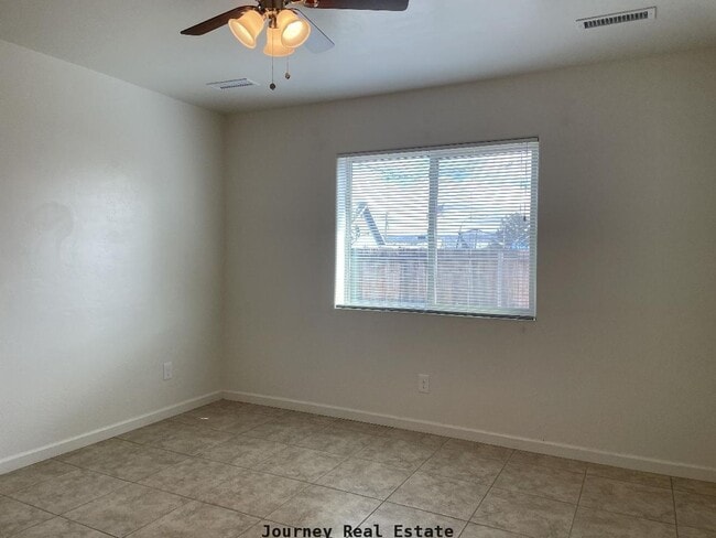 Building Photo - 4469 N Miner Rd