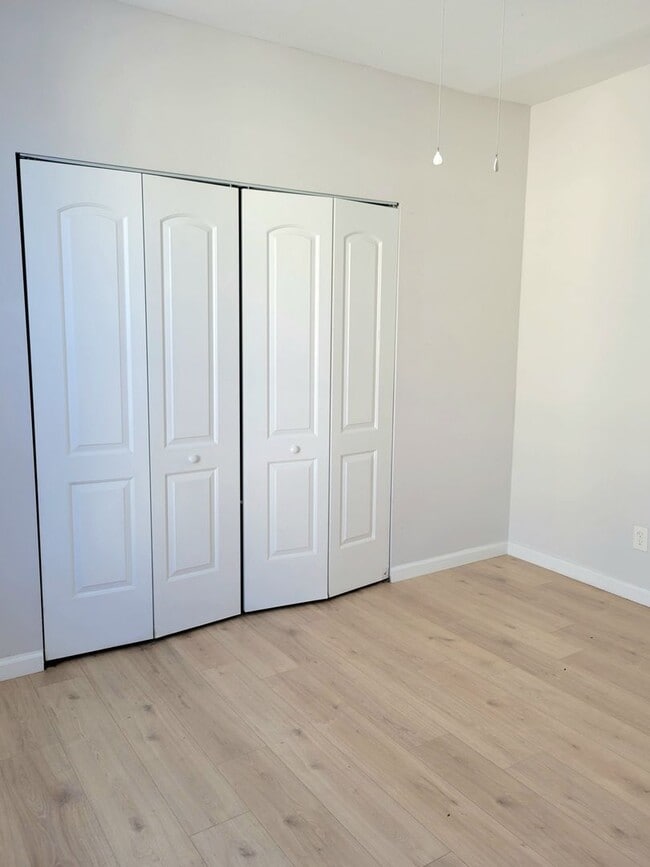 Building Photo - Renovated and Ready to Rent...340 N Aurora Collinsville