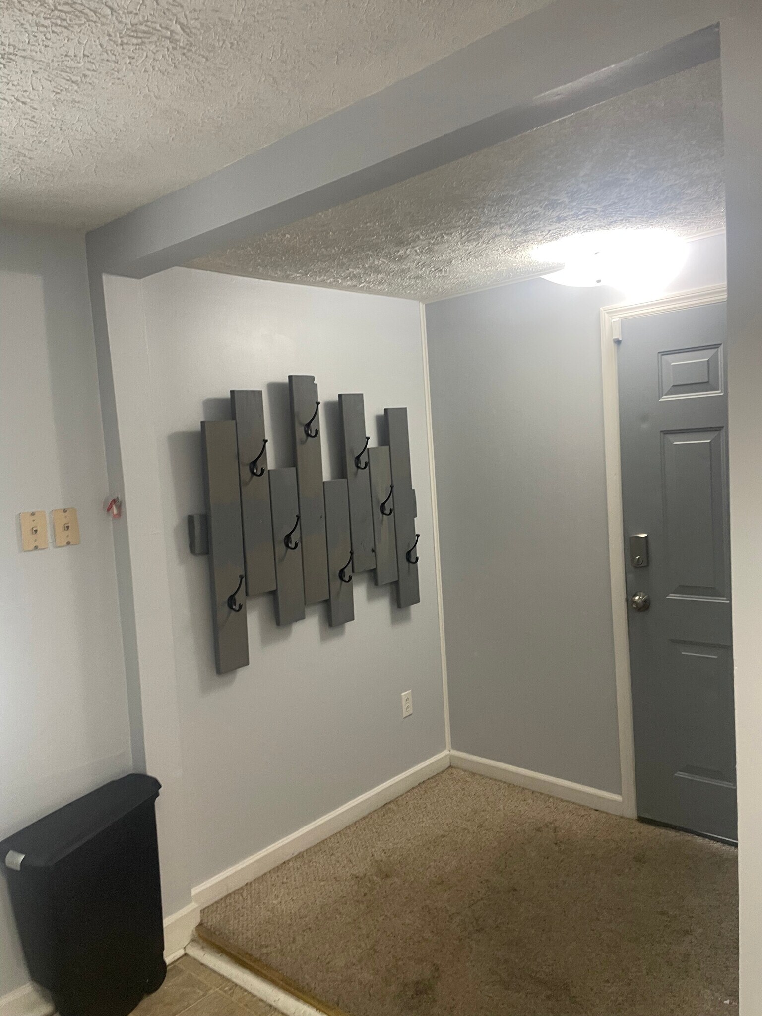 Building Photo - 125 Montmullin St