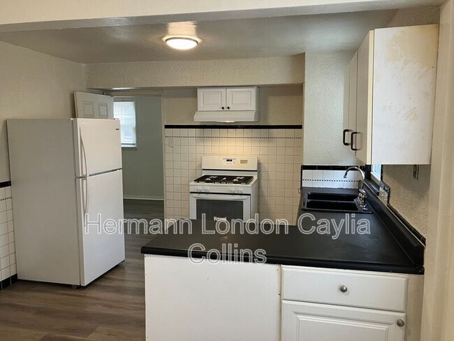 Building Photo - 7504 Stanwood Dr