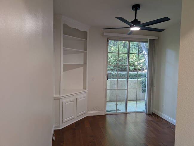 Building Photo - 24153 Del Monte Dr.
