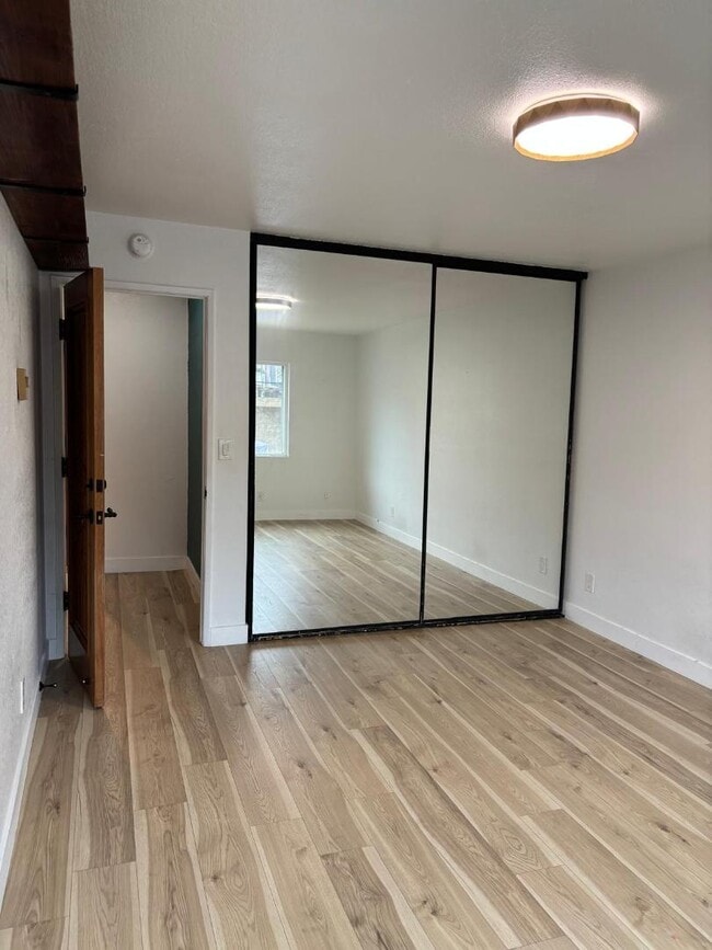 Building Photo - 785 W 19th St