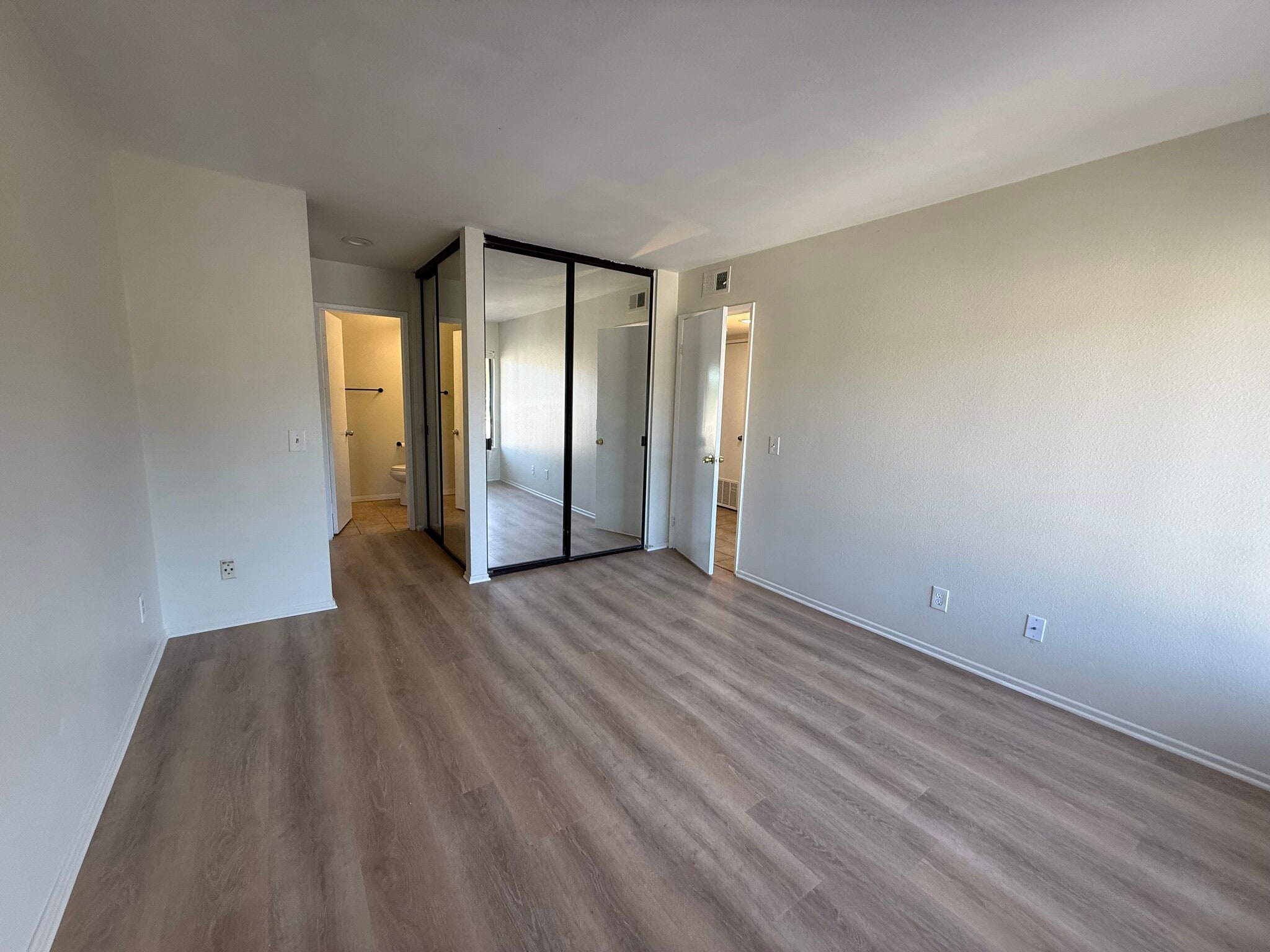 Building Photo - 24322 El Pilar