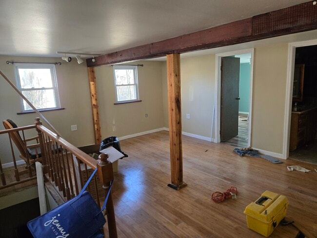 Building Photo - 653 Sloop Rd