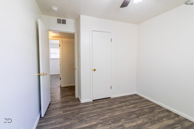 Building Photo - 109 Wood Cir