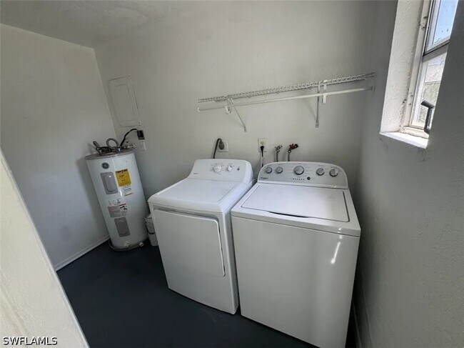 Building Photo - 1195 S Alhambra Cir
