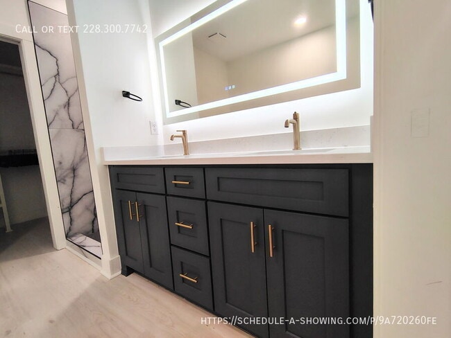 Building Photo - 13770 Wildflower Ln