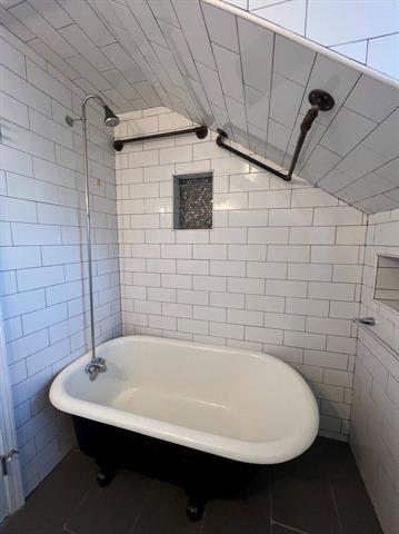 Building Photo - 6200 Victor St