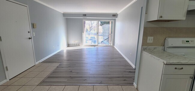 Building Photo - 38255 Fairway Ct