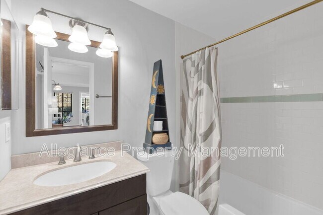 Building Photo - 6011 Curtier Dr