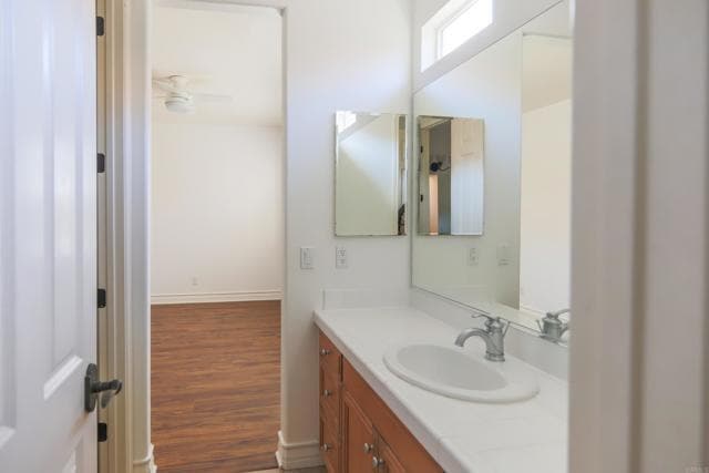 Building Photo - 415 N Cedros Ave