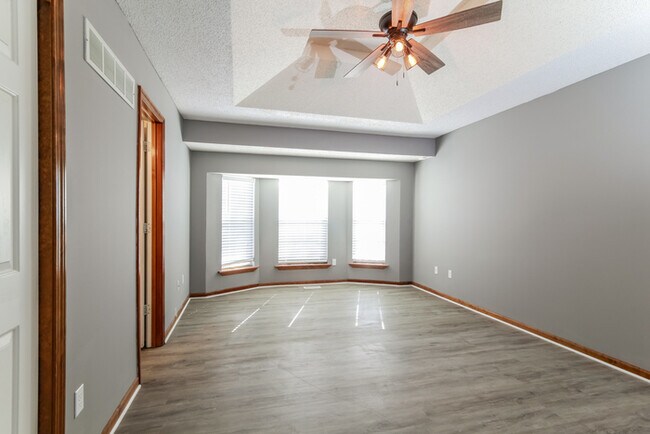 Building Photo - 8523 NE 107th Terrace