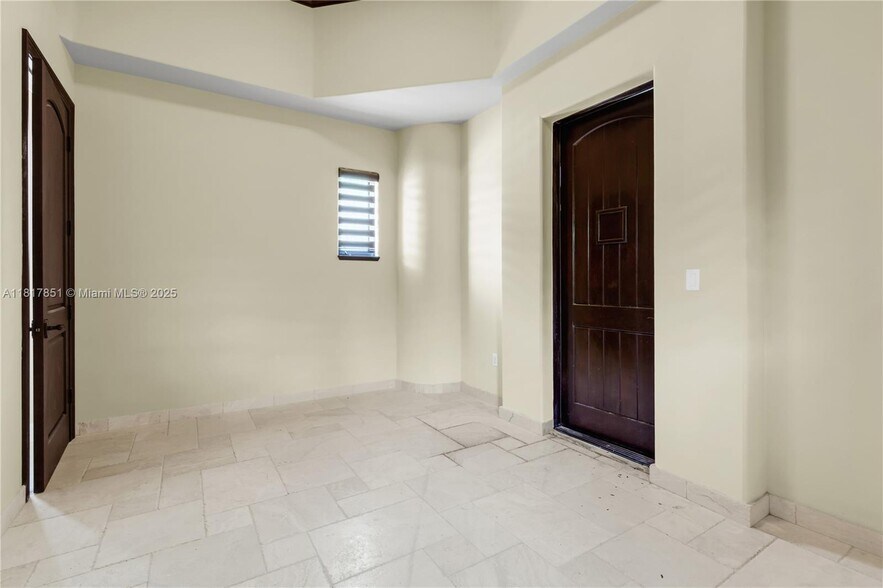 Building Photo - 9801 SW 60th Ct