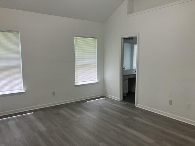 Building Photo - 10246 Deep Creek Pl