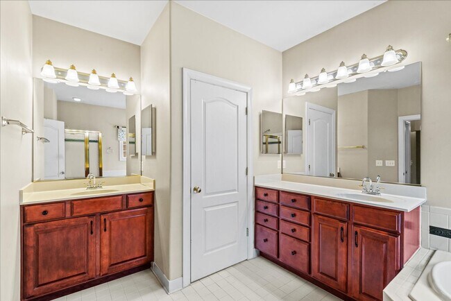 Building Photo - **Charming 3-Bedroom Rambler on 3 Acres in Scenic Stafford** NO HOA