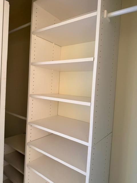 Building Photo - 20 Abbey Ln