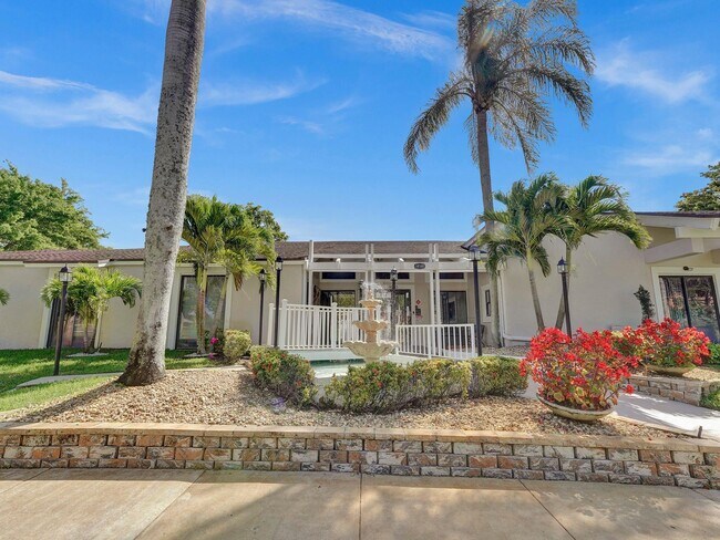 Building Photo - 14623 Bonaire Blvd