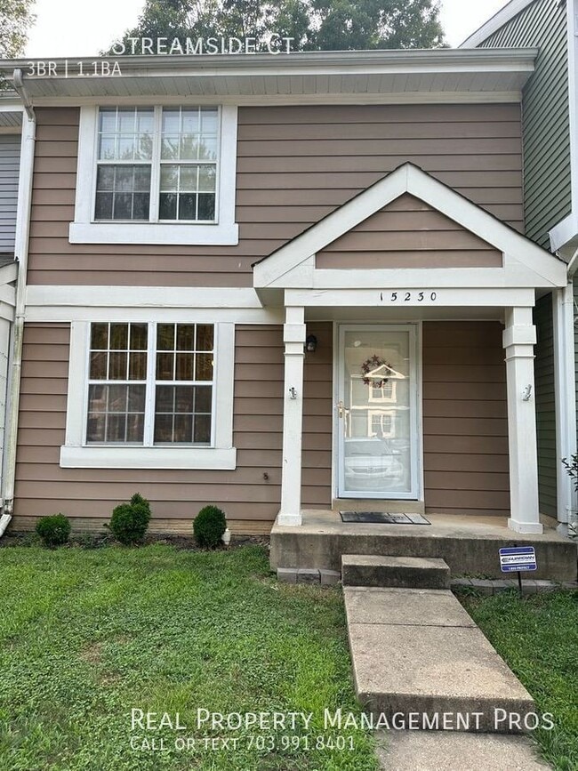 Building Photo - 15230 Streamside Ct