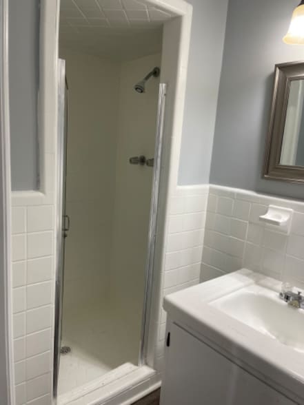 Building Photo - 2040 Alpine Dr