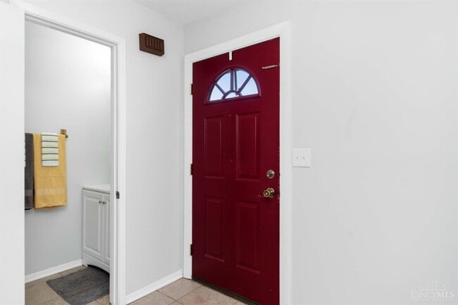 Building Photo - 44 Apple Ln