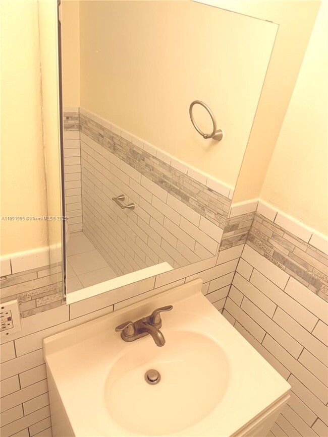 Building Photo - 4101 Indian Creek Dr