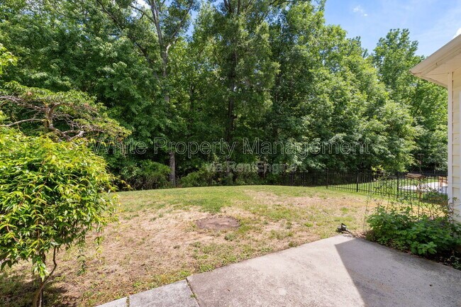 Building Photo - 1141 Hammond Dr