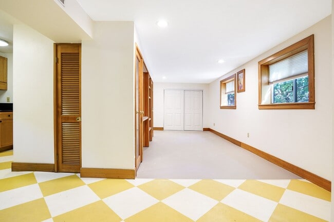 Building Photo - 22nd St Duplex - VPM295T-3