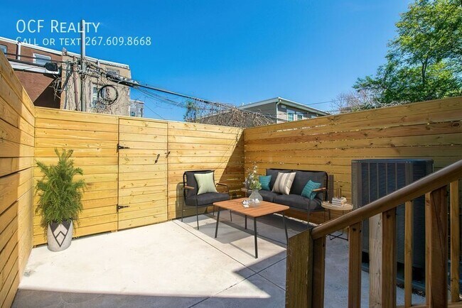 Building Photo - 2147 N Franklin St