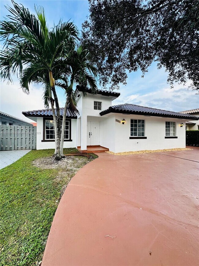 Building Photo - 1101 NW 134th Pl