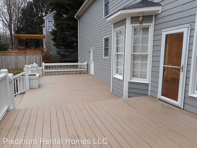 Building Photo - 3 br, 2.5 bath House - 5 Mainsail Ct.