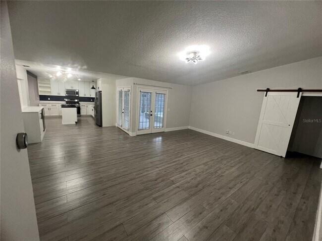 Building Photo - 7118 Caloosa Ct