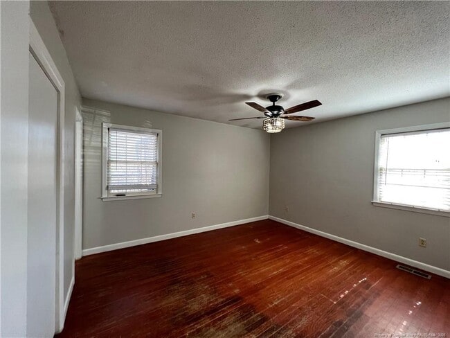 Building Photo - 718 Dandridge Dr