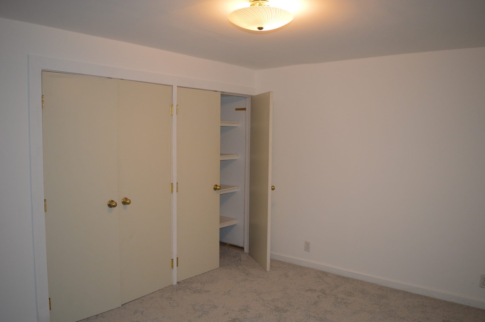 Building Photo - 7917 W Oakbrook Cir