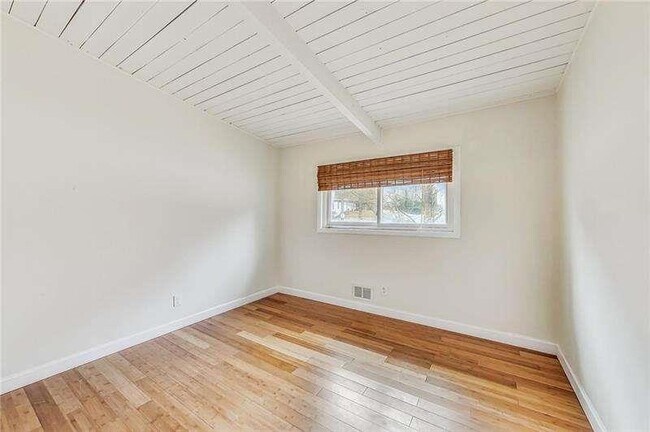 Building Photo - 3121 Lynnray Dr