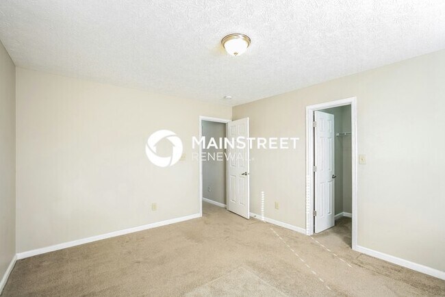 Building Photo - 4 Bedroom Pet-Friendly Home in Indianapoli...