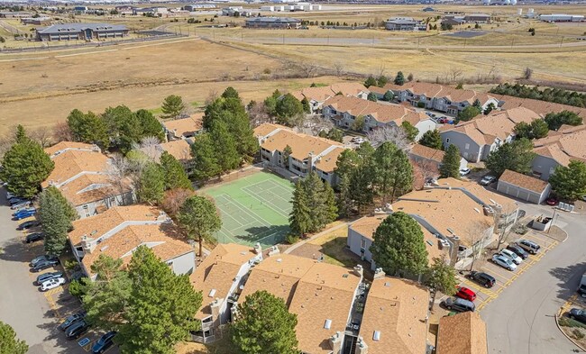Building Photo - 908 S Walden Way