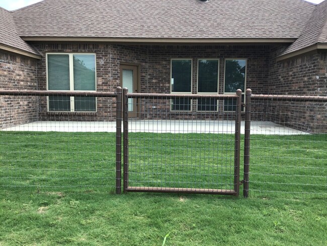 Building Photo - COMING SOON WATER + LAWN CARE Included + C...